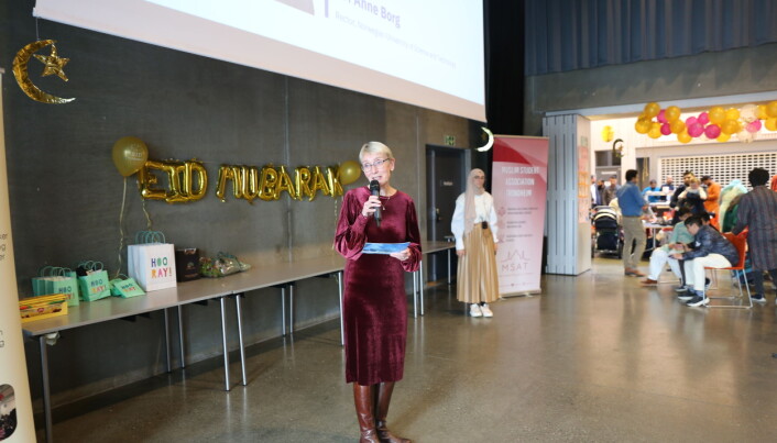Rektor Anne Borg ønsket alle eid mubarak, en velsignet feiring. Rektor Anne Borg ønsket alle eid mubarak, en velsignet feiring.