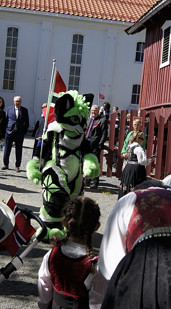 Under 17. mai-feiringa i Gjøvik fikk Vincent Sun mye oppmerksomhet som reven Kunai. Under 17. mai-feiringa i Gjøvik fikk Vincent Sun mye oppmerksomhet som reven Kunai.