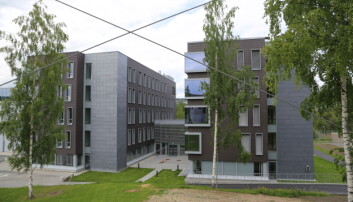 Bygget til venstre er originalen, bygget til høyre er Topasbygget NTNU nå tar i bruk. Bygget til venstre er originalen, bygget til høyre er Topasbygget NTNU nå tar i bruk.