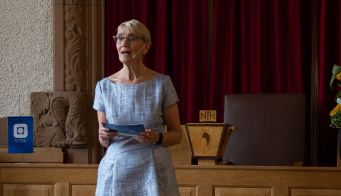 Rektor Anne Borg snakket om campusprosjektet under lunsjen. Rektor Anne Borg snakket om campusprosjektet under lunsjen.