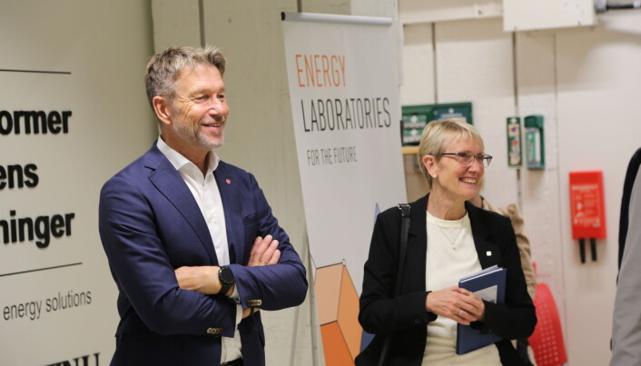Etter besøket på Gløshaugen tok Anne Borg med statsråden opp til Ocean Space Centre på Tyholt. Etter besøket på Gløshaugen tok Anne Borg med statsråden opp til Ocean Space Centre på Tyholt.