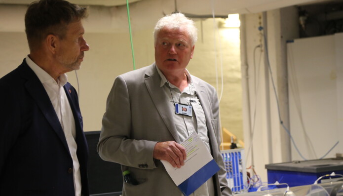 Johan Einar Hustad, direktør i NTNU Energi viste fram bredden i NTNUs energiforskning. Blant annet en undersjøisk slangerobot. Johan Einar Hustad, direktør i NTNU Energi viste fram bredden i NTNUs energiforskning. Blant annet en undersjøisk slangerobot.