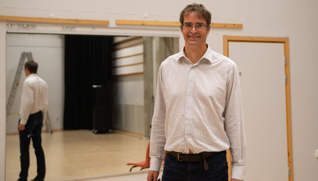 Tore Kirkholt tror det blir lettere å få gode lokaler som passer til Kunst og medievitenskap dersom instituttet samlokaliseres med musikk-fagene. Tore Kirkholt tror det blir lettere å få gode lokaler som passer til Kunst og medievitenskap dersom instituttet samlokaliseres med musikk-fagene.