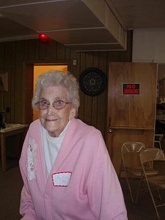 96 år gamle Inez kunne ikke engelsk da hun begynte på skolen i USA.