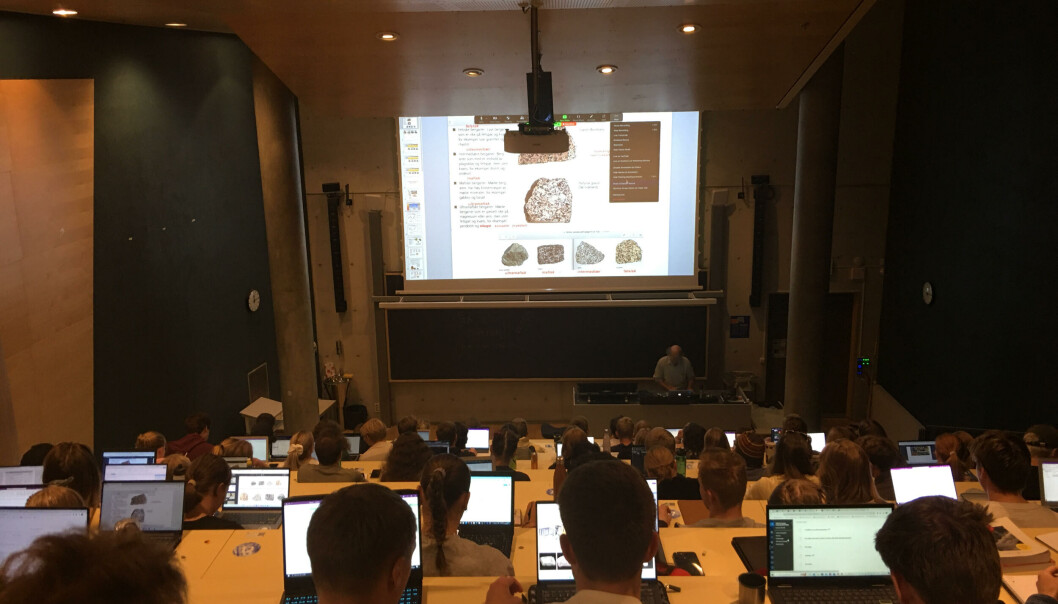 - Det er mange flotte organisasjoner og aktiviteter ved NTNU som ønsker å presentere seg, men det bør gjøres andre steder enn i forelesningssaler, skriver Allan Krill. - Det er mange flotte organisasjoner og aktiviteter ved NTNU som ønsker å presentere seg, men det bør gjøres andre steder enn i forelesningssaler, skriver Allan Krill.