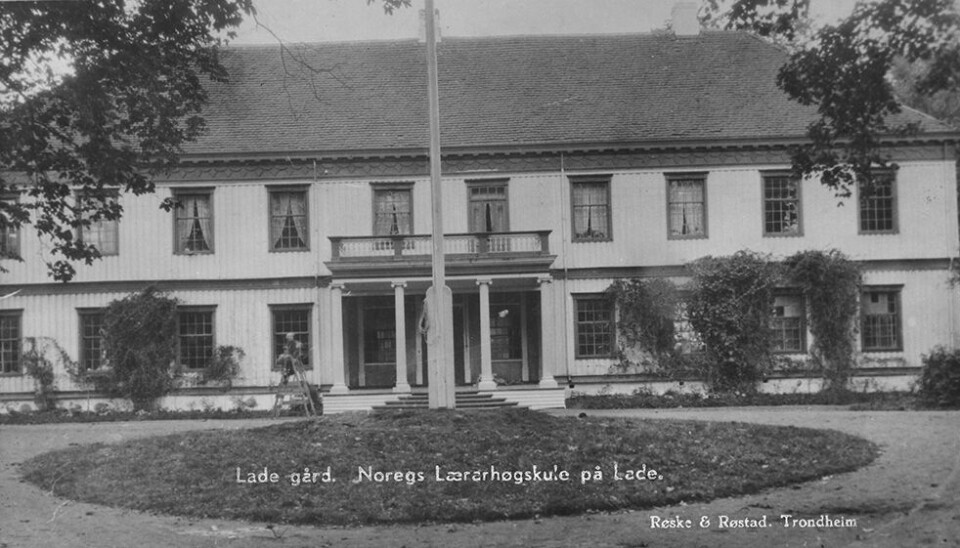 Bilete frå opninga av Noregs Lærarhøgskule på Lade i 1922.