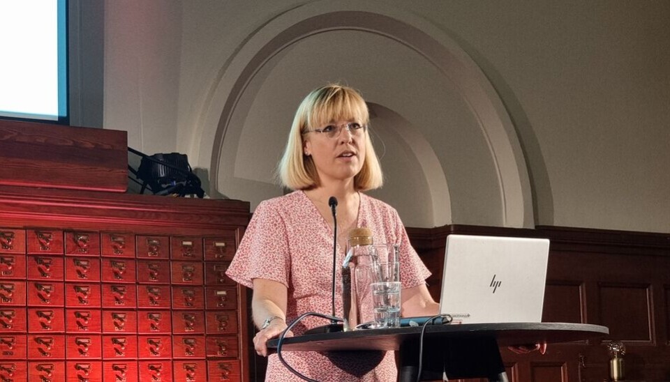 TOK IMOT RAPPORT: Språkdirektør Åse Wetås tok i dag i mot ein rapport frå Telemarksforsking om korleis forsking på norsk språk bør organiserast i framtida.