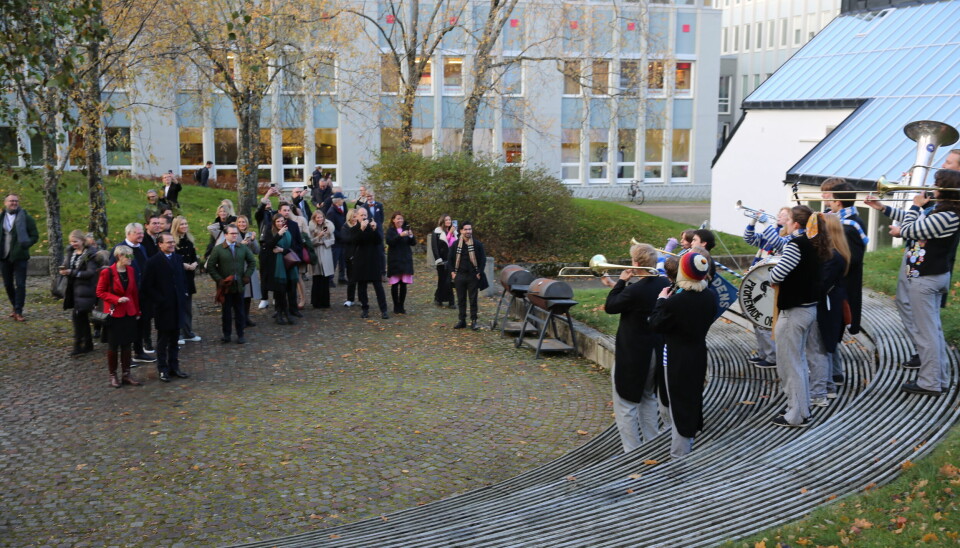 Strindens Promenadeorchester stod for velkomsten og greip moglegheita til å spele «Här kommer Pippi Långstrump».