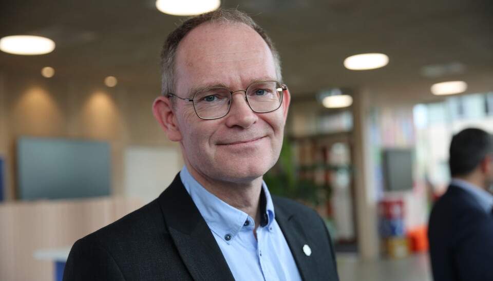 Forsknings- og høyere utdanningsminister Oddmund Hoel (Sp) mener de ferske oppmøtetallene fra universiteter og høyskoler viser en tydelig effekt av å fjerne karakterkrav for opptak til sykepleierutdanning.